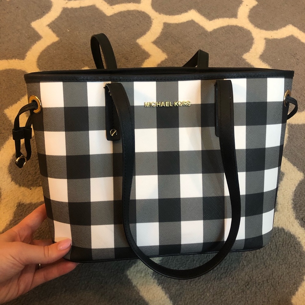 Micheal Kors Tote purse 🤍🖤